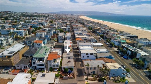 216 6th Street, Manhattan Beach, CA 90266