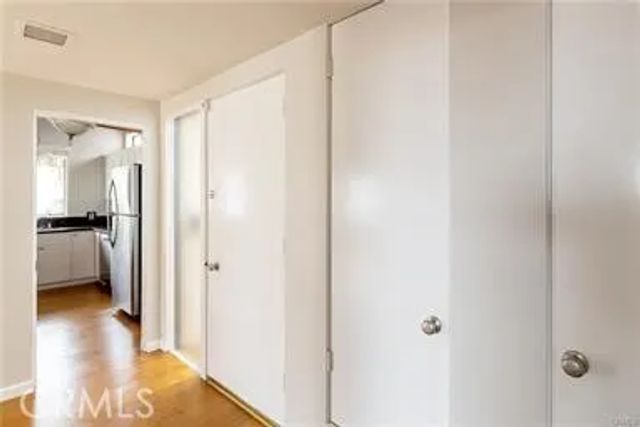 216 6th Street, Manhattan Beach, CA 90266