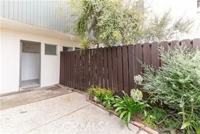 216 6th Street, Manhattan Beach, CA 90266