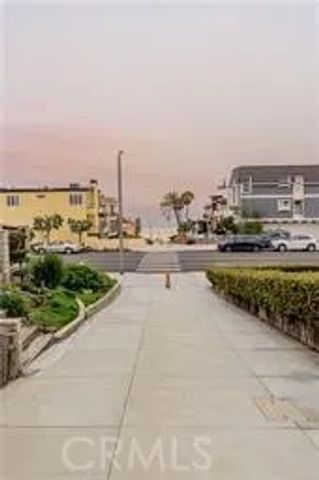 216 6th Street, Manhattan Beach, CA 90266