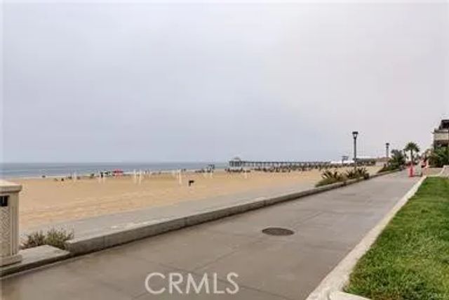 216 6th Street, Manhattan Beach, CA 90266