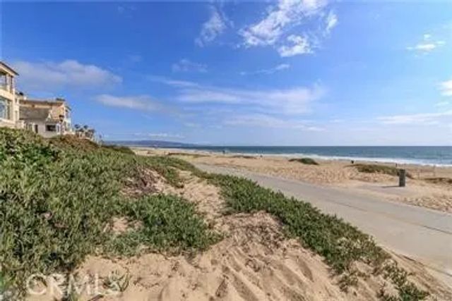 216 6th Street, Manhattan Beach, CA 90266