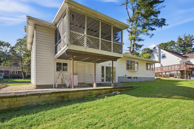 19 Miron Drive, Poughkeepsie, NY 12603