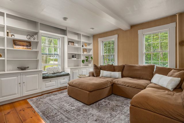 298 Exeter Road, Hampton Falls, NH 03844