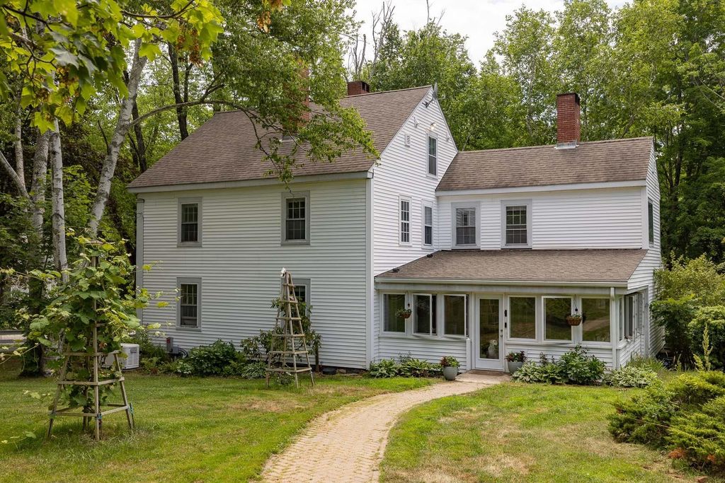 298 Exeter Road, Hampton Falls, NH 03844