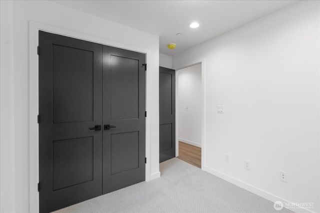 10734 Interlake Avenue N, Seattle, WA 98133