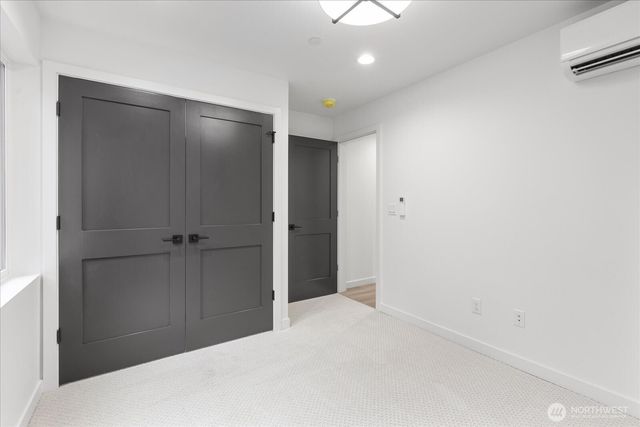 10734 Interlake Avenue N, Seattle, WA 98133