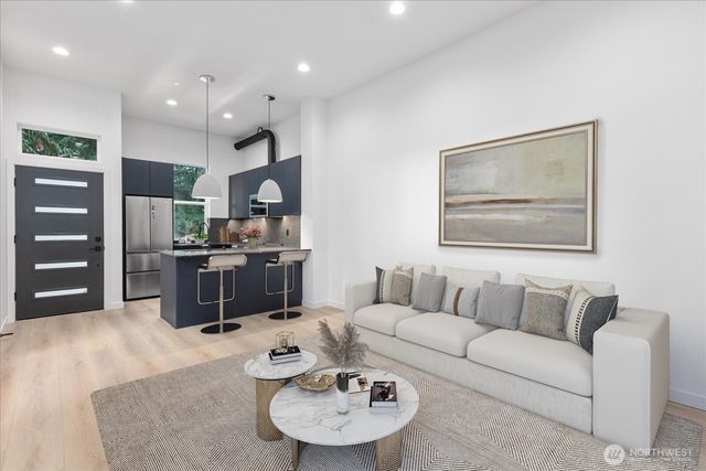 10734 Interlake Avenue N, Seattle, WA 98133