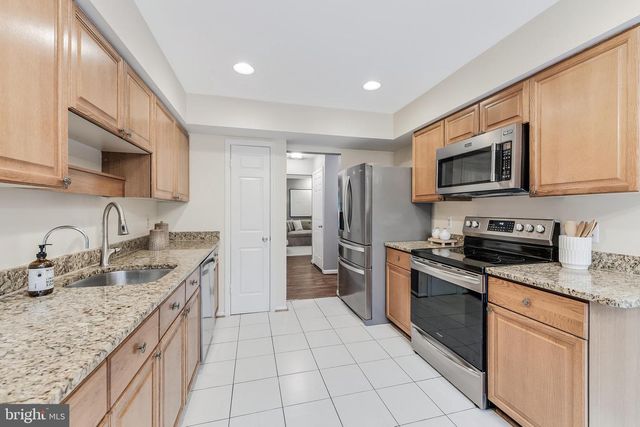 6125 WELLINGTON COMMONS DR, Alexandria, VA 22310