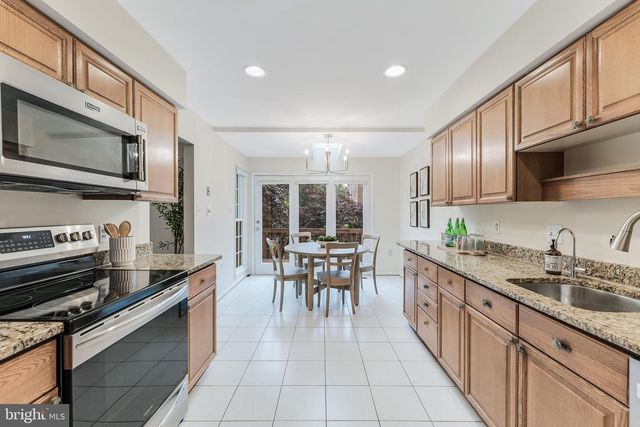 6125 WELLINGTON COMMONS DR, Alexandria, VA 22310