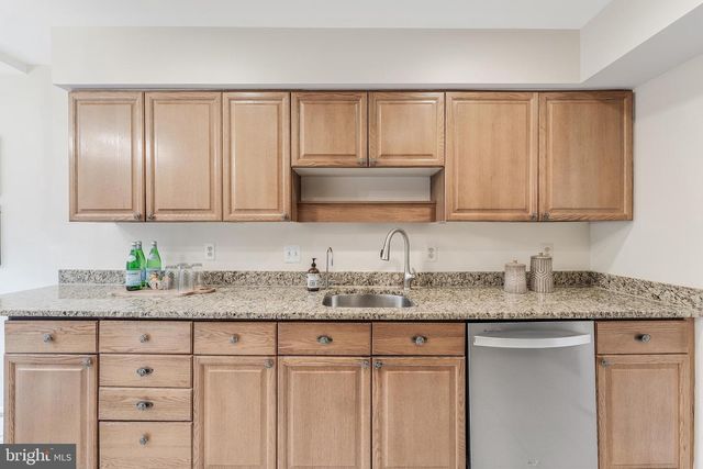 6125 WELLINGTON COMMONS DR, Alexandria, VA 22310