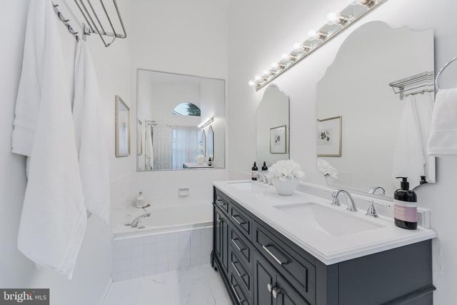 6125 WELLINGTON COMMONS DR, Alexandria, VA 22310