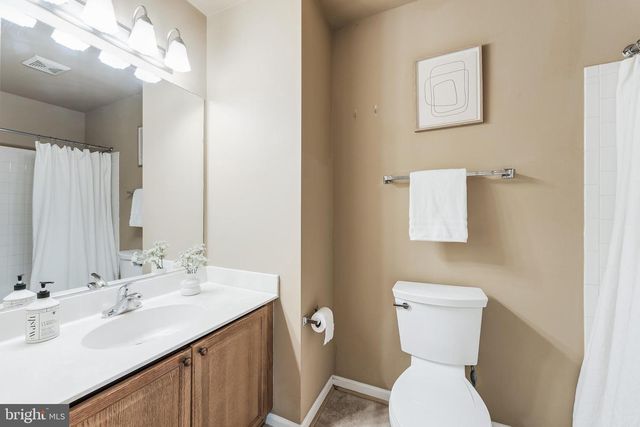6125 WELLINGTON COMMONS DR, Alexandria, VA 22310