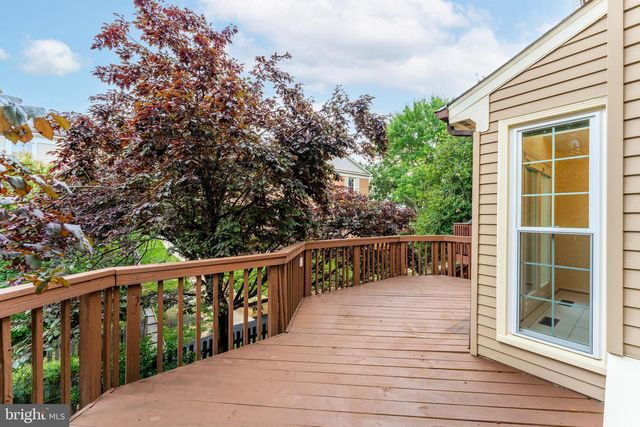 6125 WELLINGTON COMMONS DR, Alexandria, VA 22310