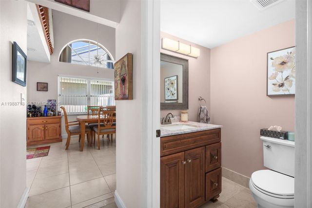 1199 SW 109th Ln, Davie, FL 33324