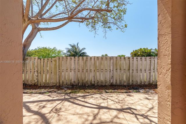 1199 SW 109th Ln, Davie, FL 33324