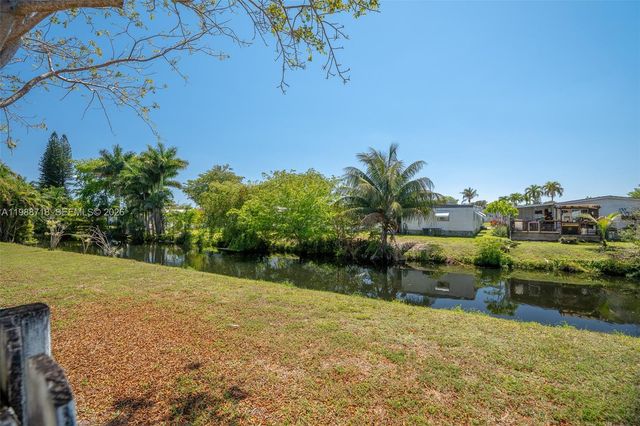 1199 SW 109th Ln, Davie, FL 33324