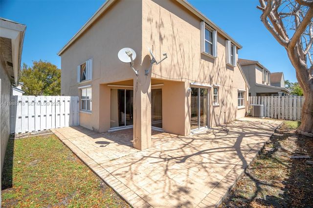 1199 SW 109th Ln, Davie, FL 33324