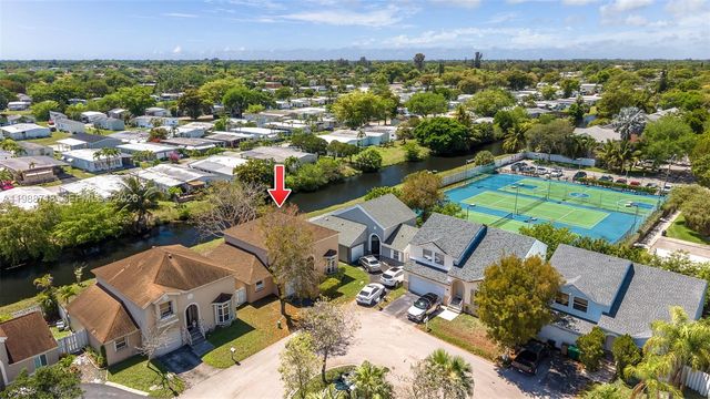 1199 SW 109th Ln, Davie, FL 33324