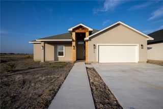 3530 Sepehr Lake Dr, Corpus Christi, TX 78410