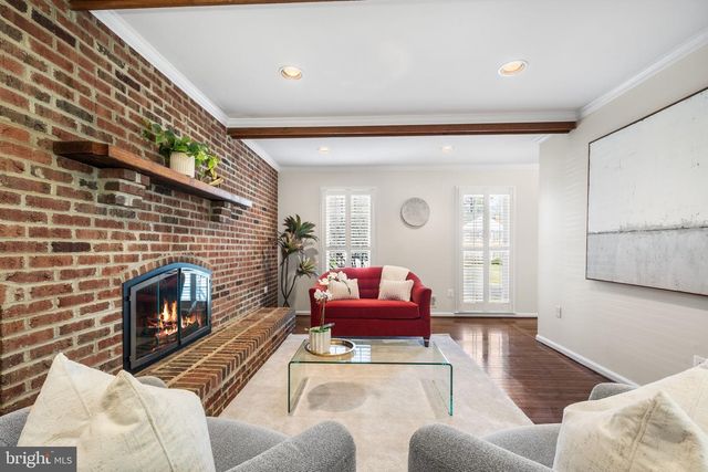 7115 HUNDSFORD LN, Springfield, VA 22153