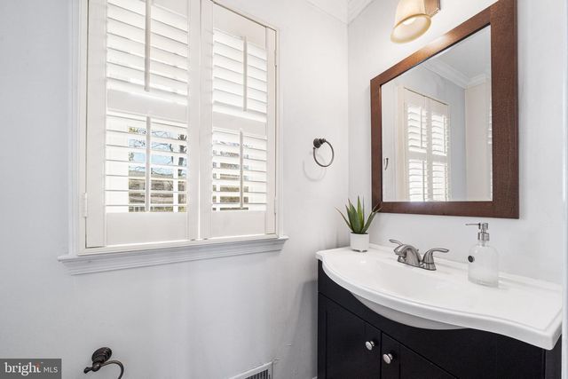 7115 HUNDSFORD LN, Springfield, VA 22153