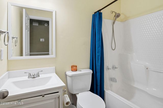 102 Pinesage Drive, West End, NC 27376