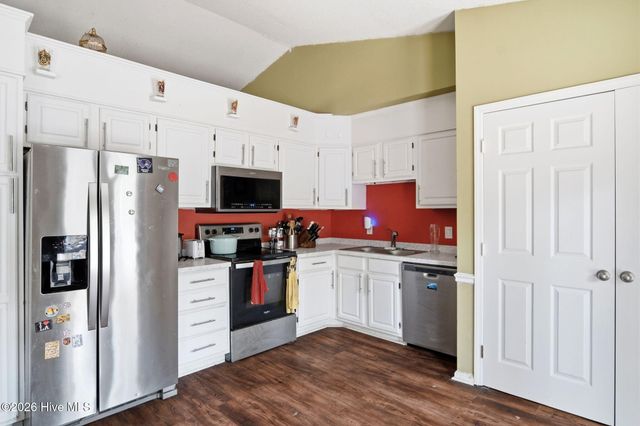 102 Pinesage Drive, West End, NC 27376