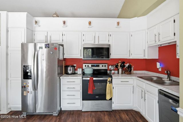 102 Pinesage Drive, West End, NC 27376