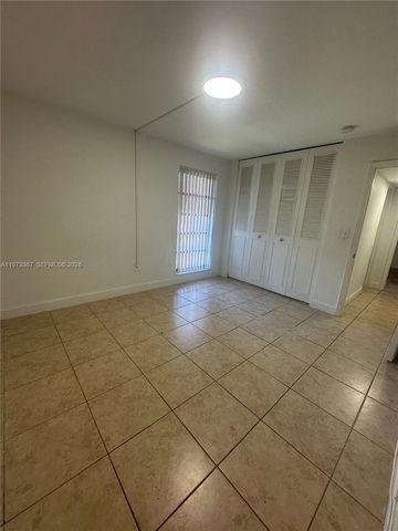 9487 SW 76th St M8, Miami, FL 33173