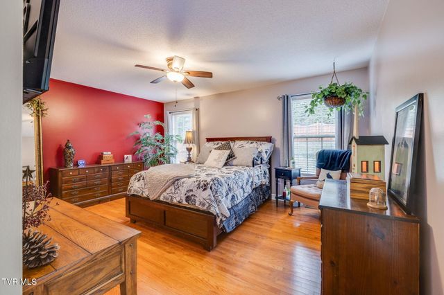 220 Haley Walk, Bristol, TN 37620