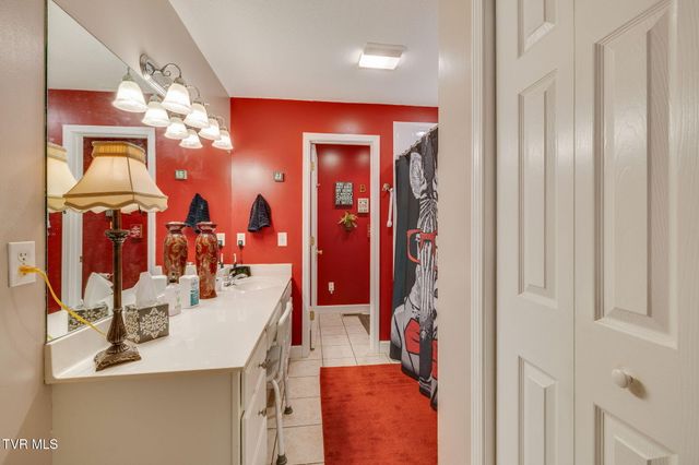 220 Haley Walk, Bristol, TN 37620