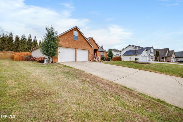 220 Haley Walk, Bristol, TN 37620