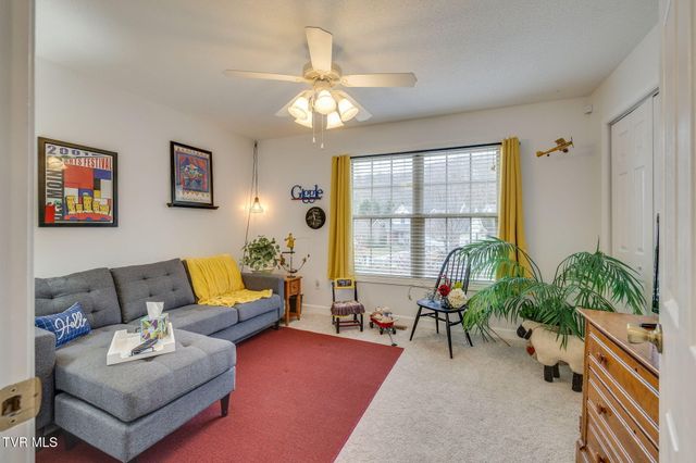 220 Haley Walk, Bristol, TN 37620