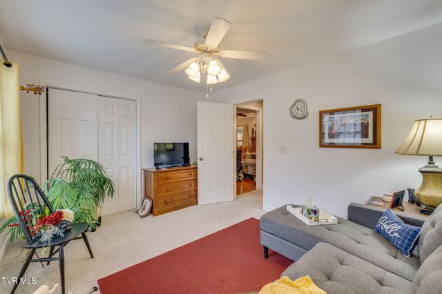 220 Haley Walk, Bristol, TN 37620