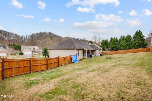 220 Haley Walk, Bristol, TN 37620