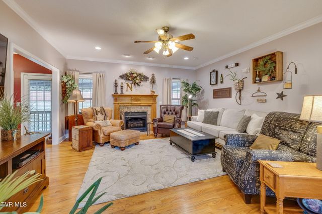 220 Haley Walk, Bristol, TN 37620