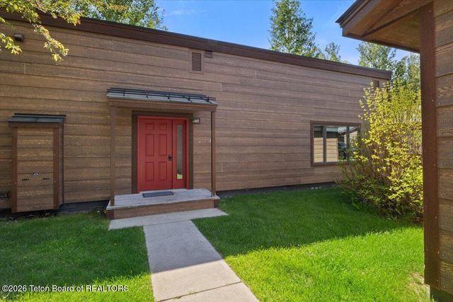 2176 CORNER CREEK Lane C, Jackson, WY 83001