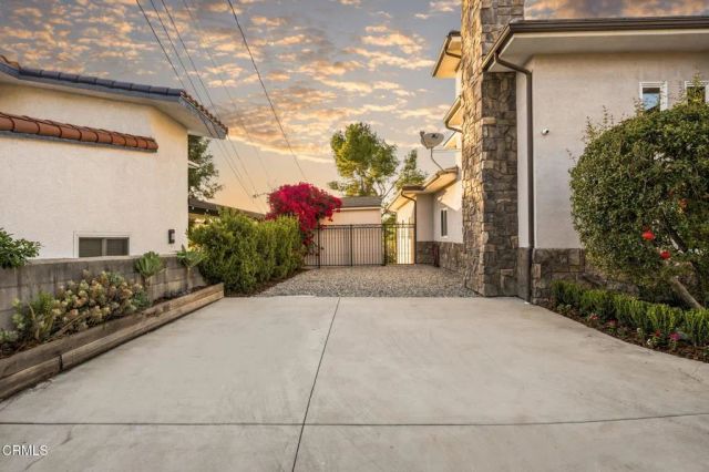 4337 Vista Place, La Canada Flintridge, CA 91011