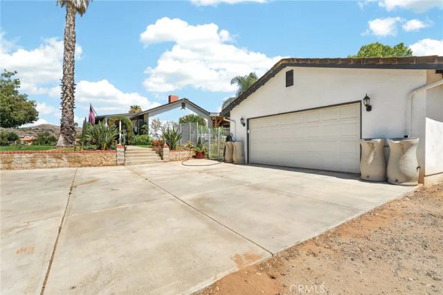 15091 Golden Star, Riverside, CA 92506