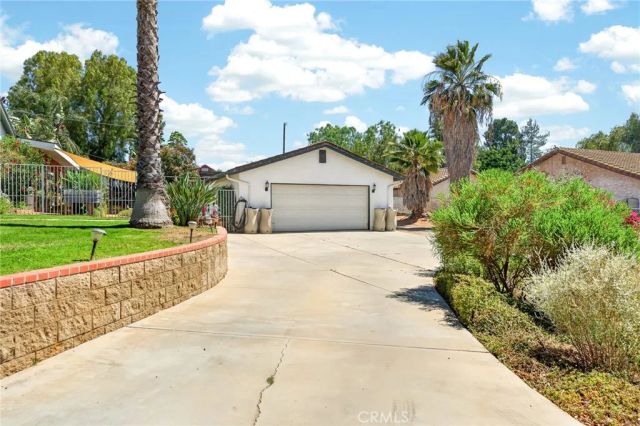 15091 Golden Star, Riverside, CA 92506