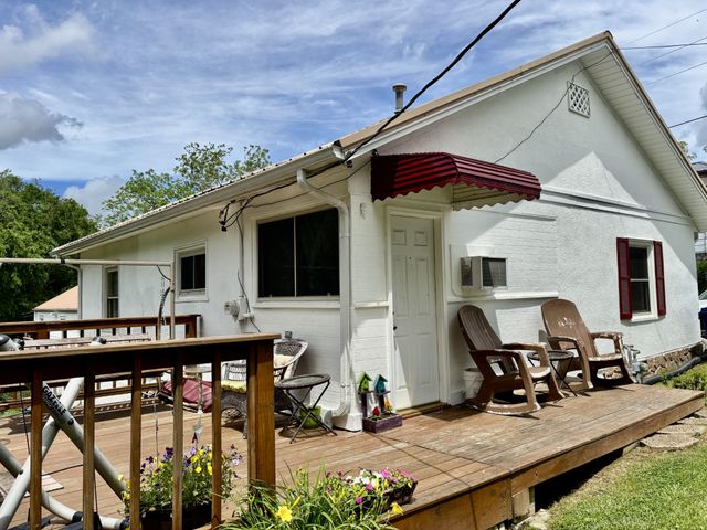 205 W Harp St, Manchester, TN 37355