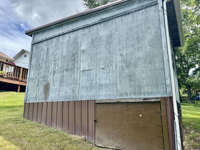 205 W Harp St, Manchester, TN 37355