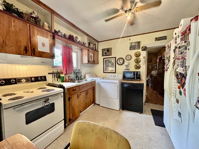 205 W Harp St, Manchester, TN 37355