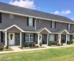 1900 Knob Creek Road, 403, Johnson City, TN 37604