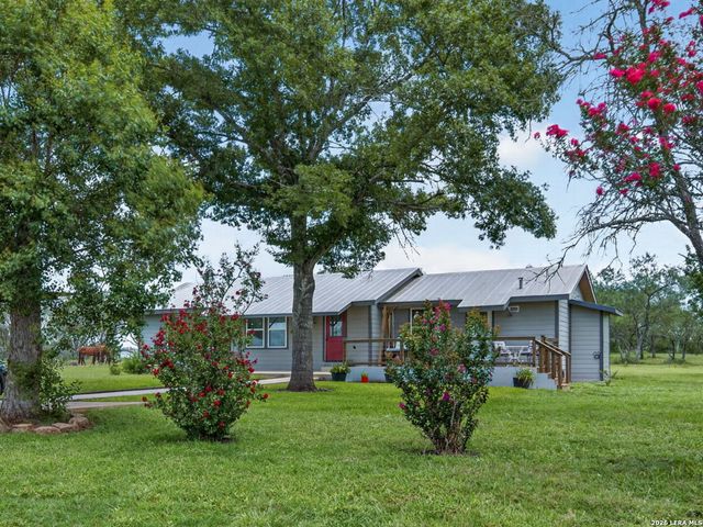 5054 ODaniel, Seguin, TX 78155