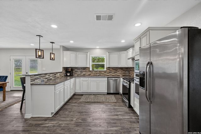 5054 ODaniel, Seguin, TX 78155