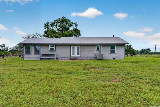 5054 ODaniel, Seguin, TX 78155