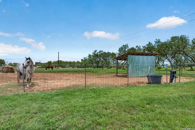 5054 ODaniel, Seguin, TX 78155