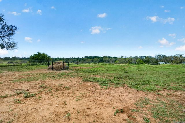 5054 ODaniel, Seguin, TX 78155